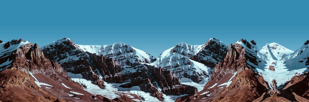 The background mountain image used by the Aerial theme